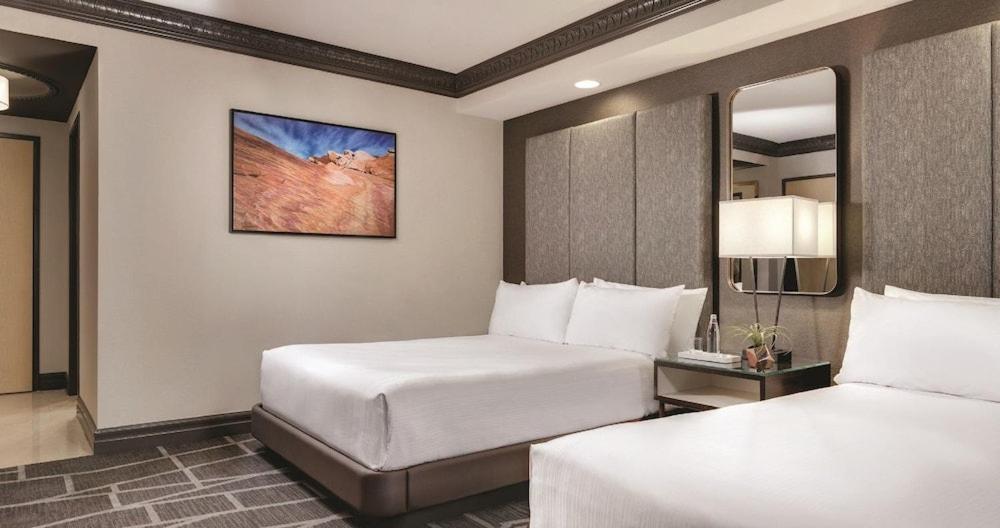 Luxor Hotel & Casino By Suiteness ลาสเวกัส ภายนอก รูปภาพ